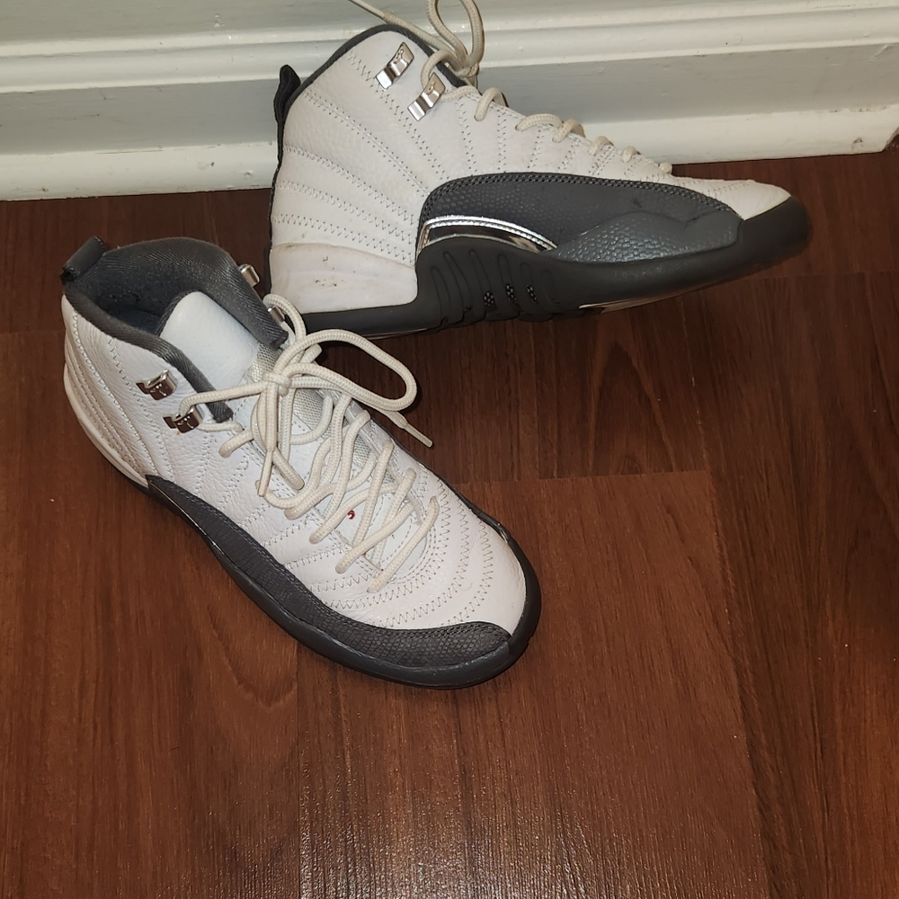 Jordan 12's